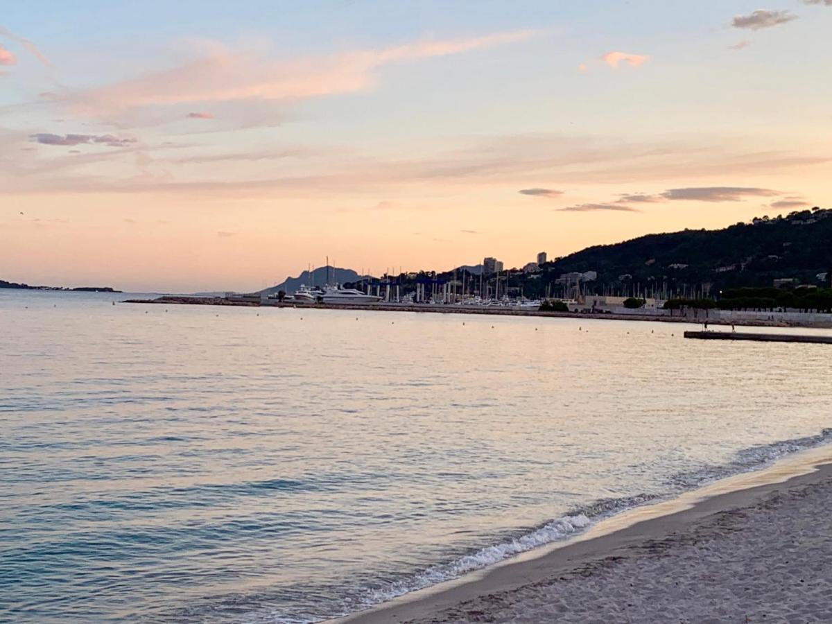 Cocoon Vue Mer ☆ En Face Du Port De Golfe-Juan ☆ Dış mekan fotoğraf